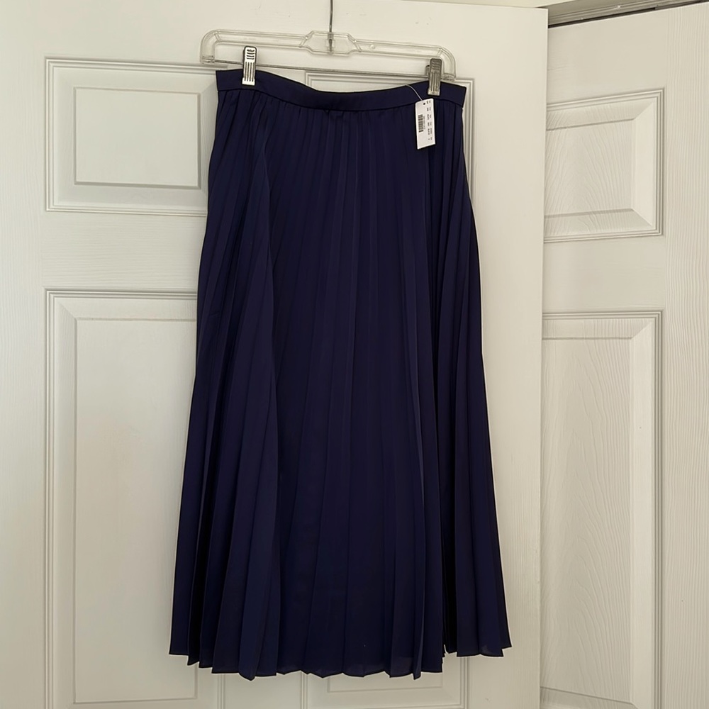 NWT jcrew pleated midi skirt 32” long Navy Blue size 2